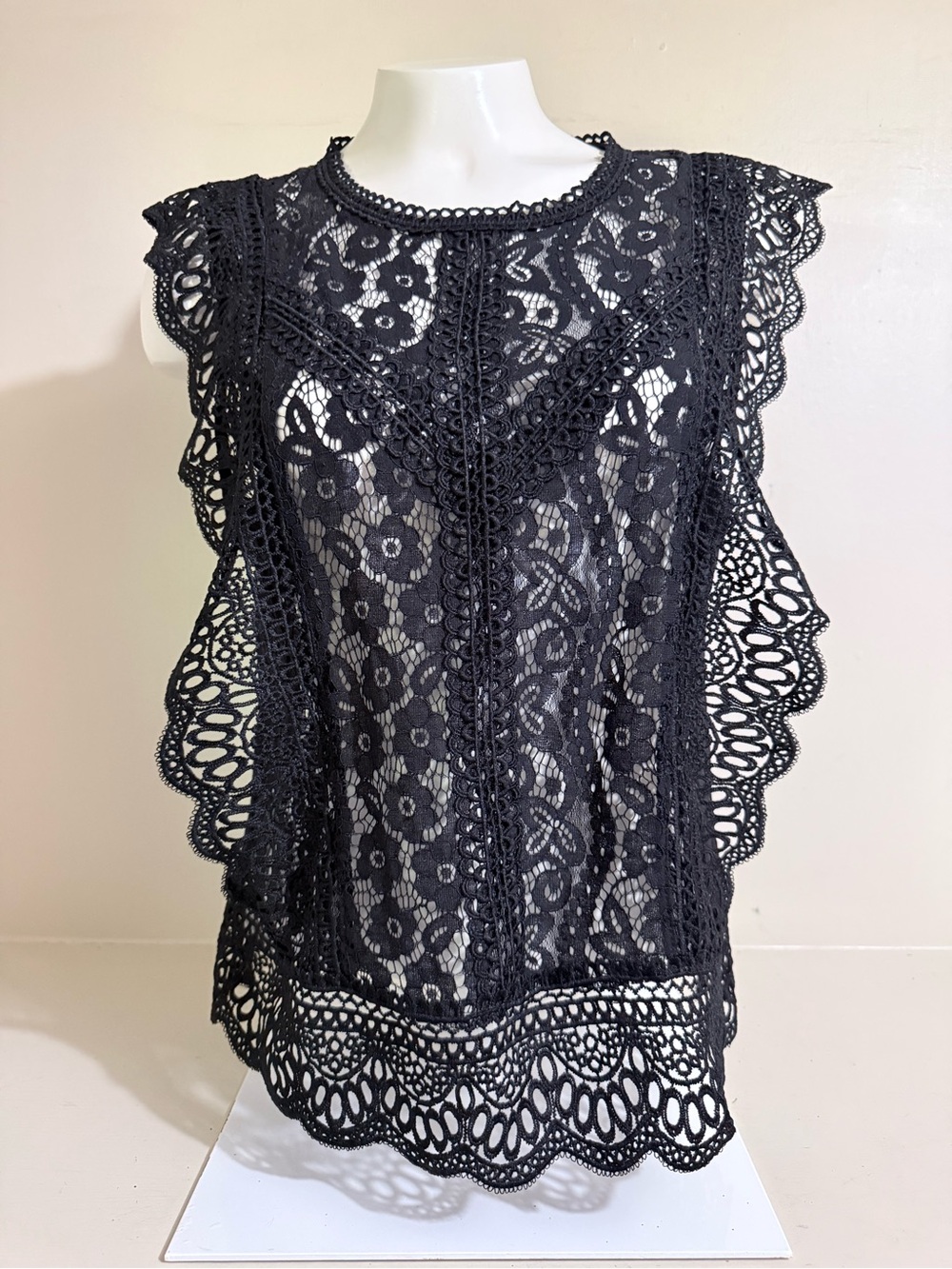 Love By Design Black Crochet Lace Cap Sleeve Top
